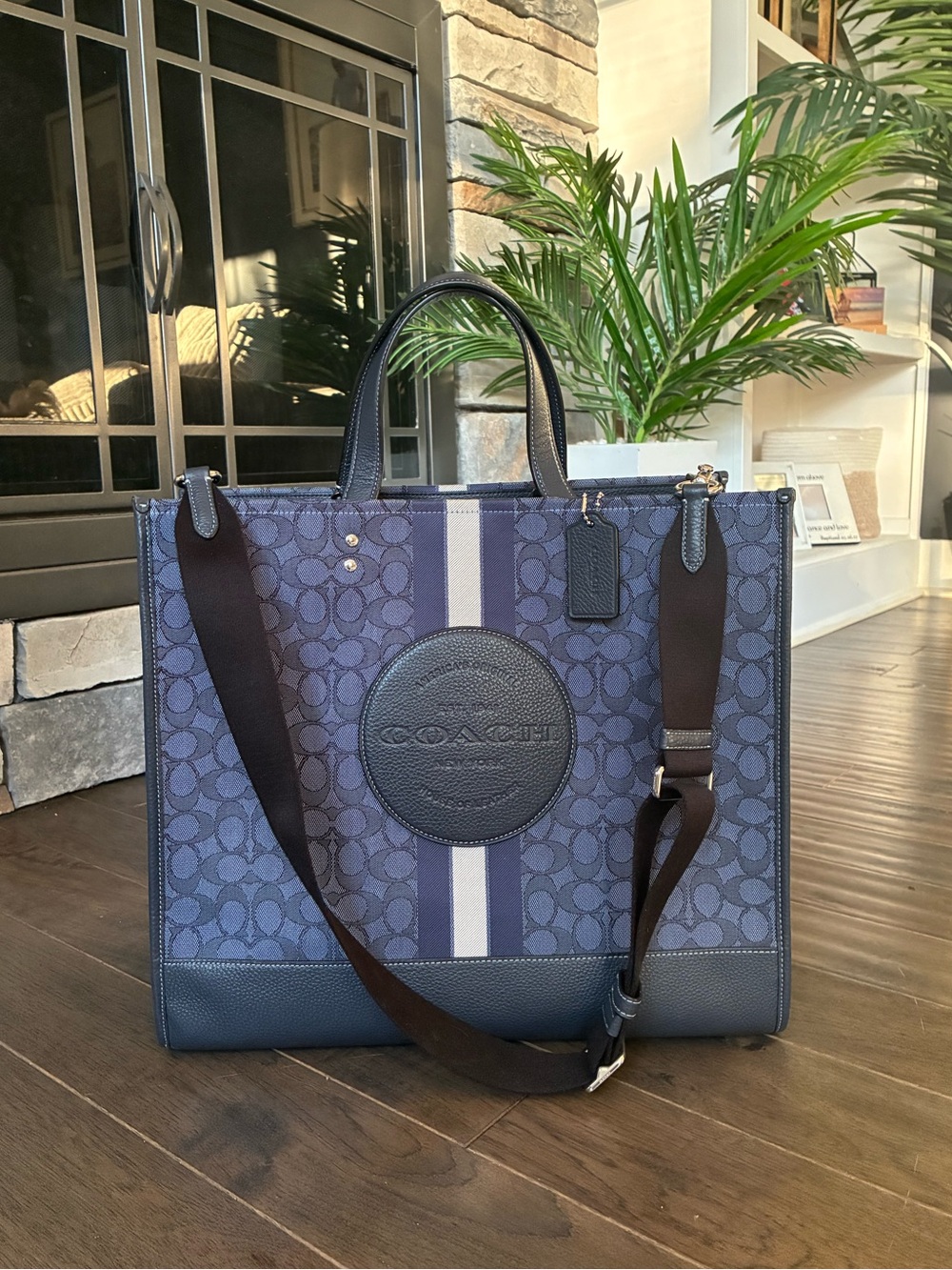 Coach Dempsey Tote Bag 40 Signature Jacquard With Stripe Coach Patch Blue /Denim